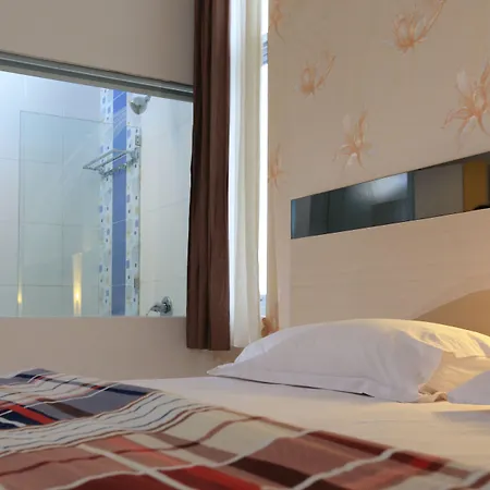 Hotel Dewarna Sutoyo Malang-3